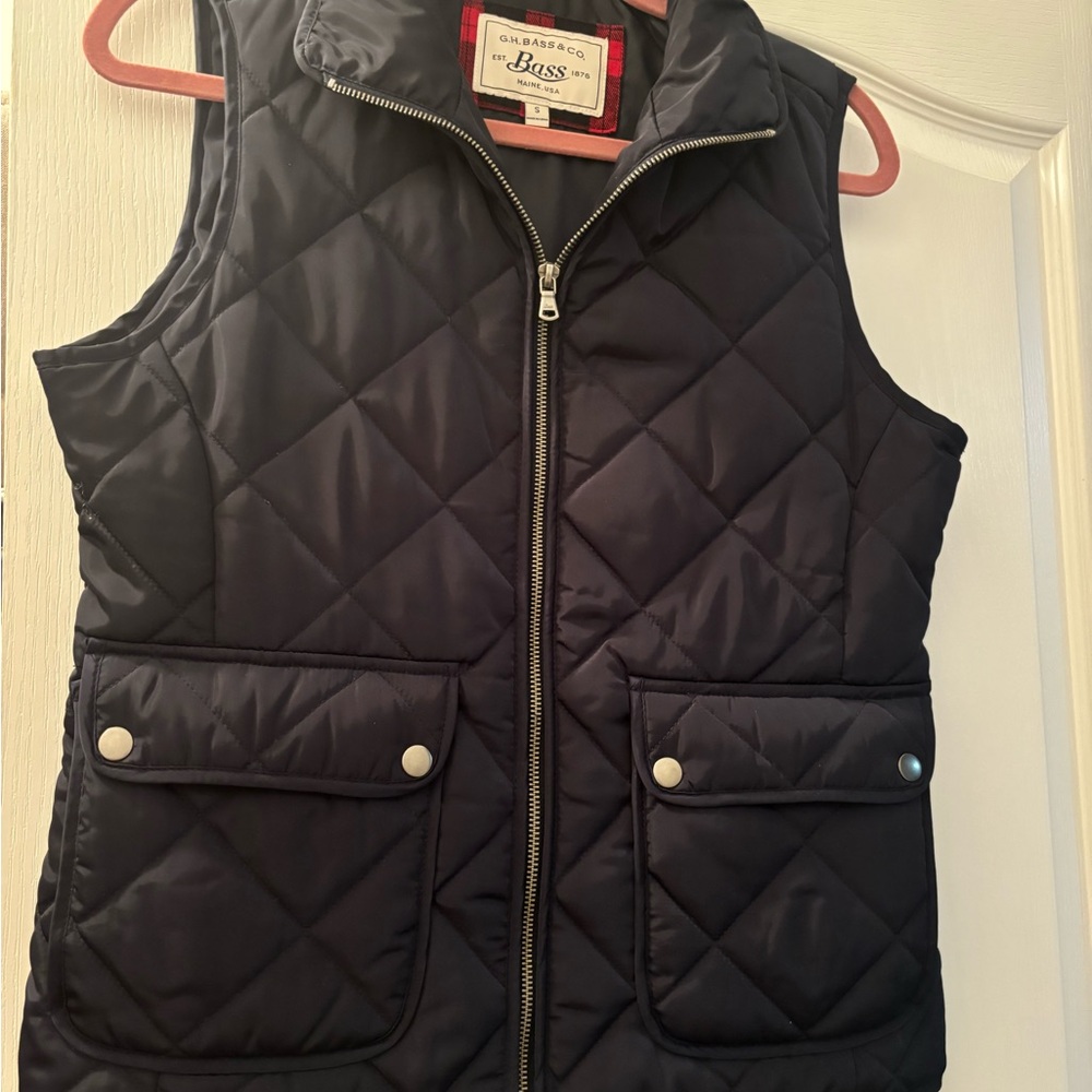 G.H. Bass Women’s Quilted Black Vest Small